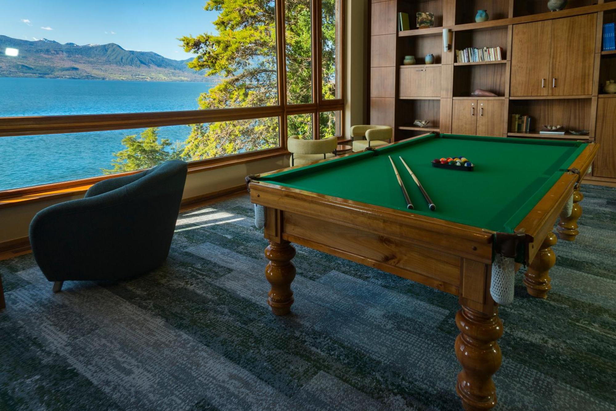 Park Lake Luxury Hotel Pucón Εξωτερικό φωτογραφία A pool table