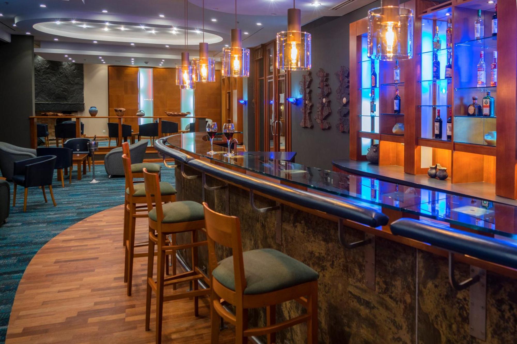 Park Lake Luxury Hotel Pucón Εξωτερικό φωτογραφία The bar at the lounge