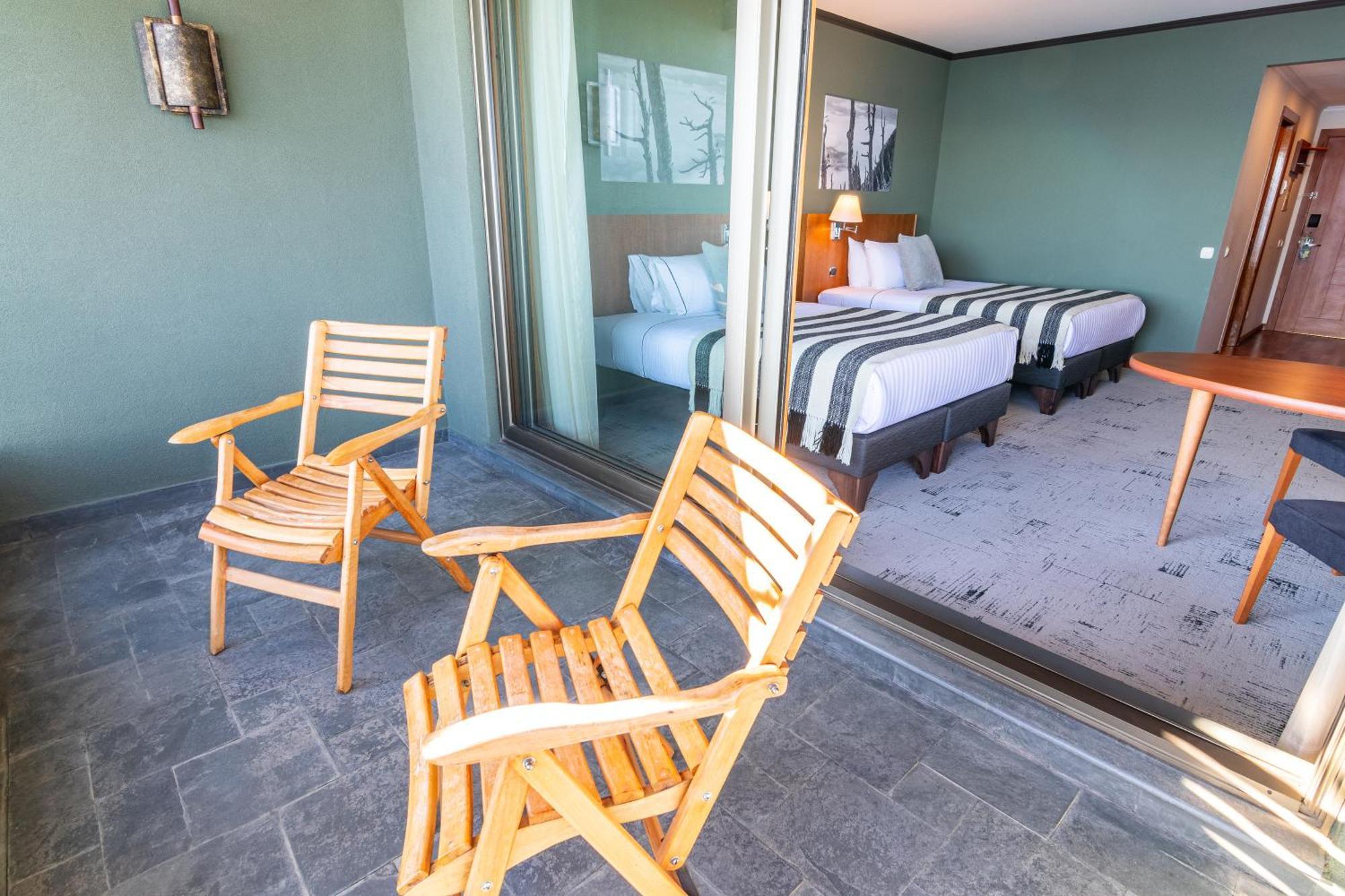 Park Lake Luxury Hotel Pucón Εξωτερικό φωτογραφία A balcony at a hotel