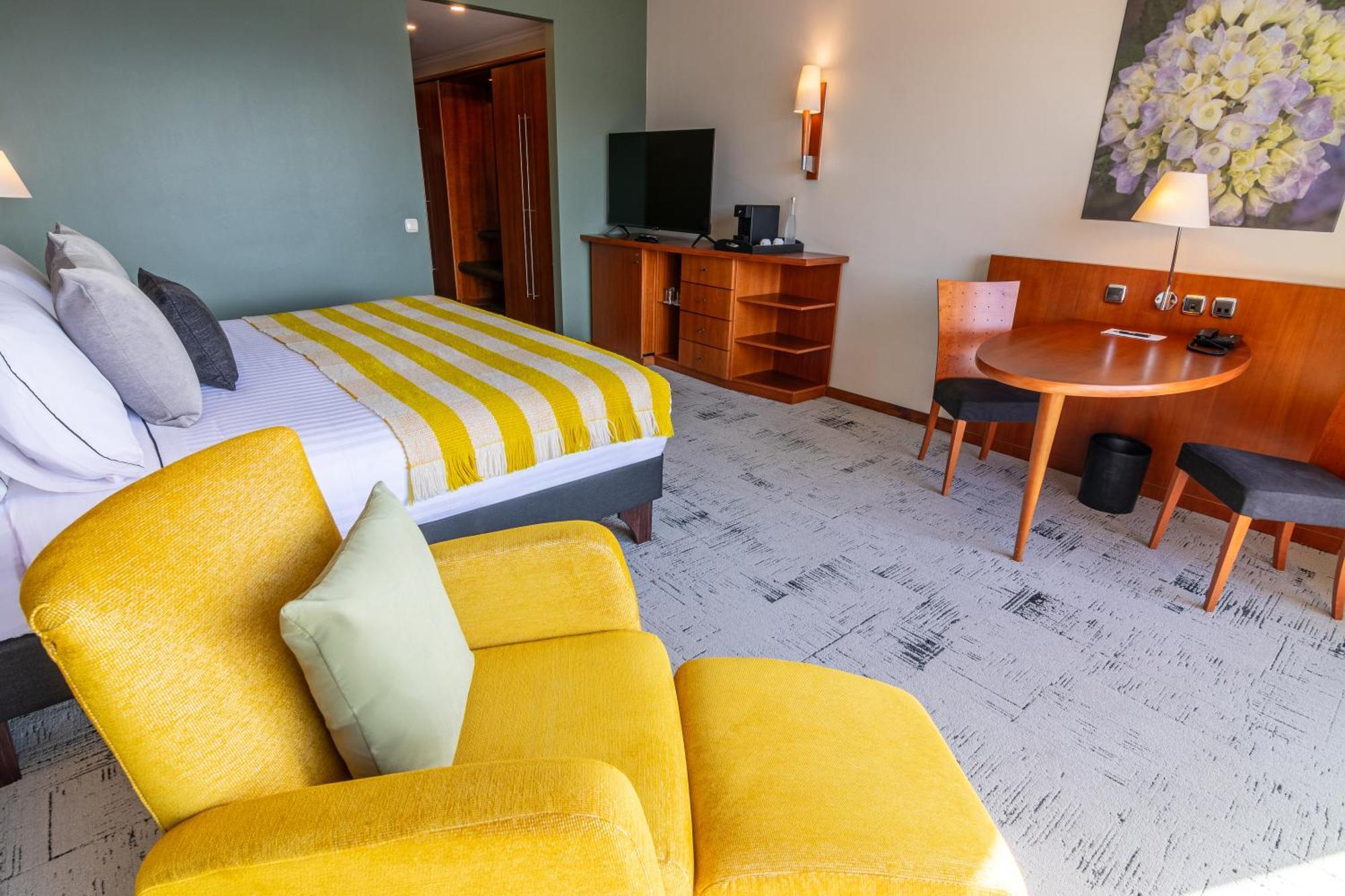 Park Lake Luxury Hotel Pucón Εξωτερικό φωτογραφία A room at the hotel