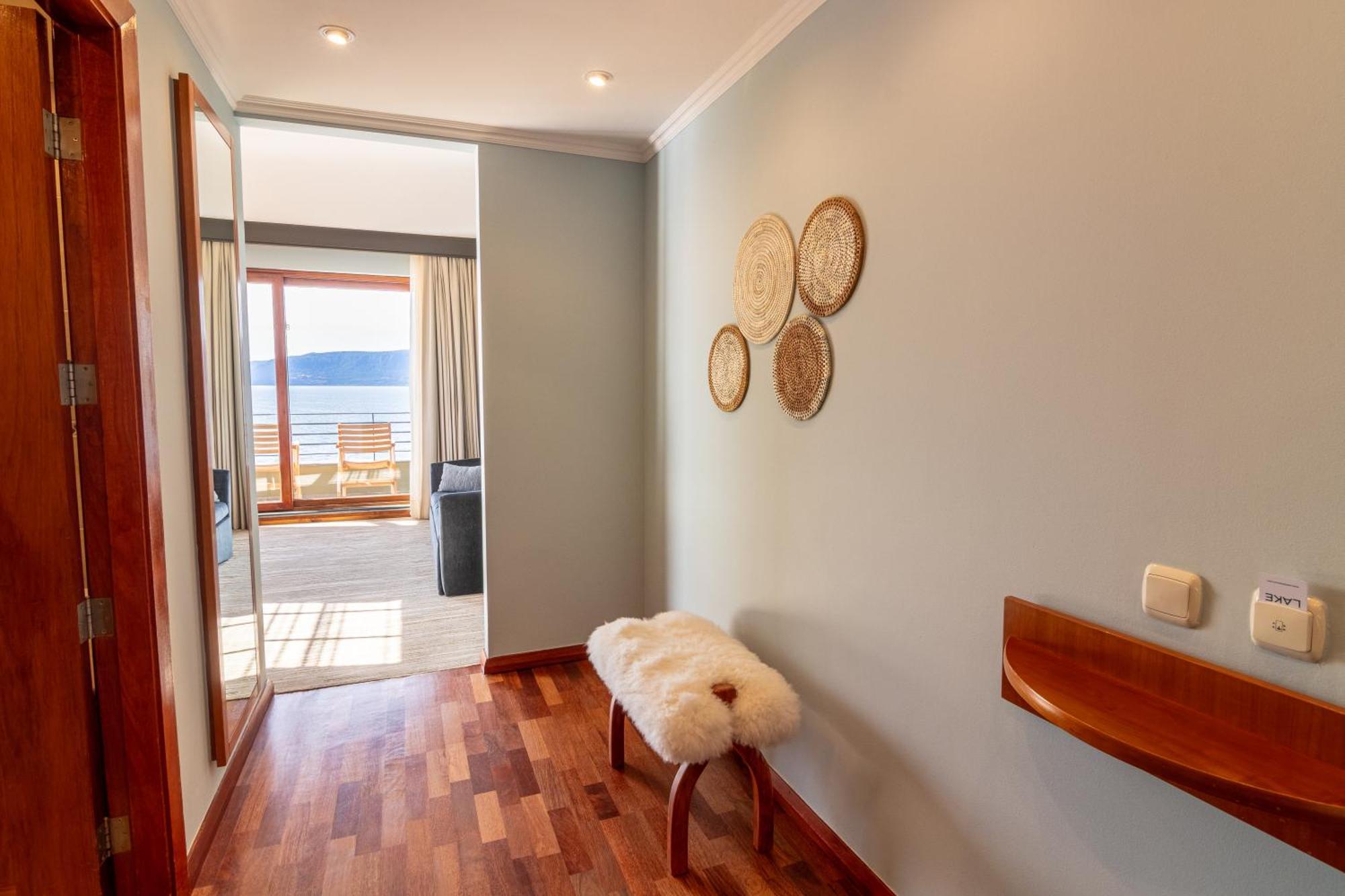 Park Lake Luxury Hotel Pucón Εξωτερικό φωτογραφία A room at the hotel