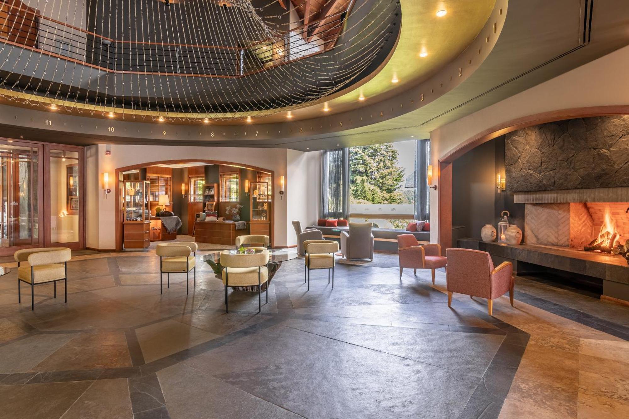 Park Lake Luxury Hotel Pucón Εξωτερικό φωτογραφία The lobby of the hotel