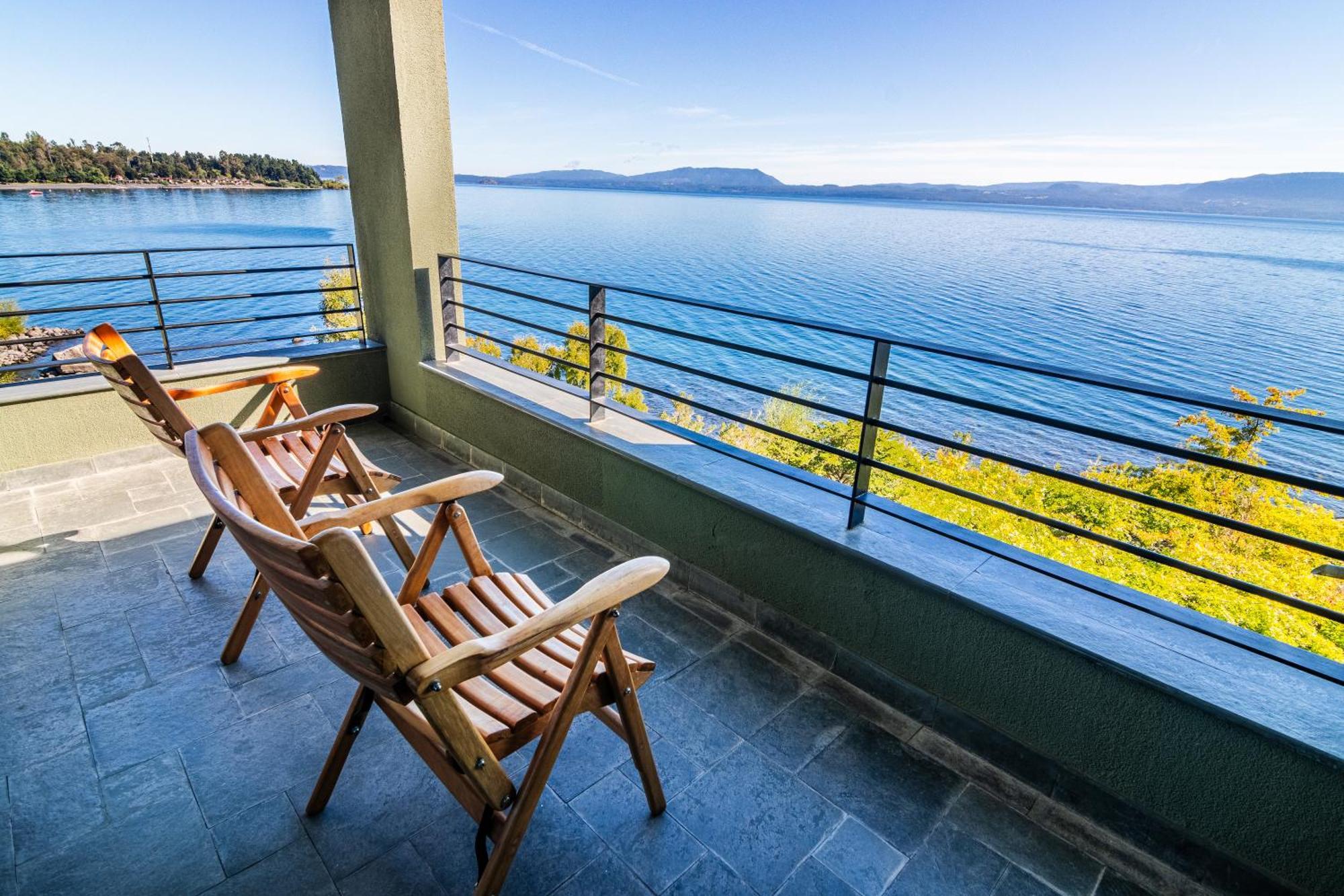 Park Lake Luxury Hotel Pucón Εξωτερικό φωτογραφία View of the Gulf of Kotor from the hotel